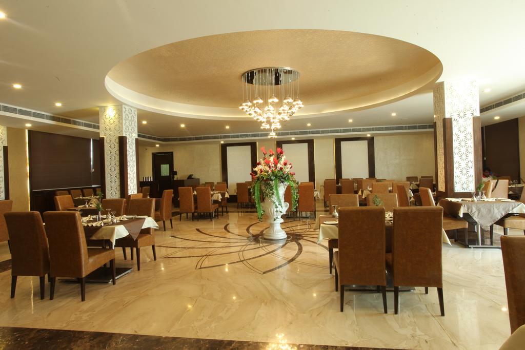 โฮเต็ล วิงสตัน โกเวอธาน Hotel Radha Kund ภายนอก รูปภาพ