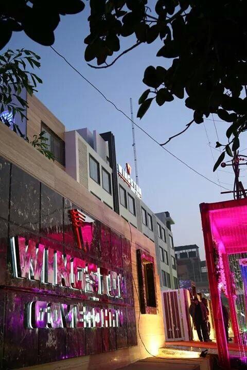 โฮเต็ล วิงสตัน โกเวอธาน Hotel Radha Kund ภายนอก รูปภาพ
